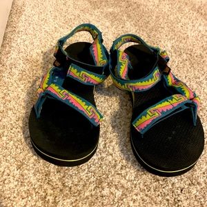 Women’s Teva flat form sandal